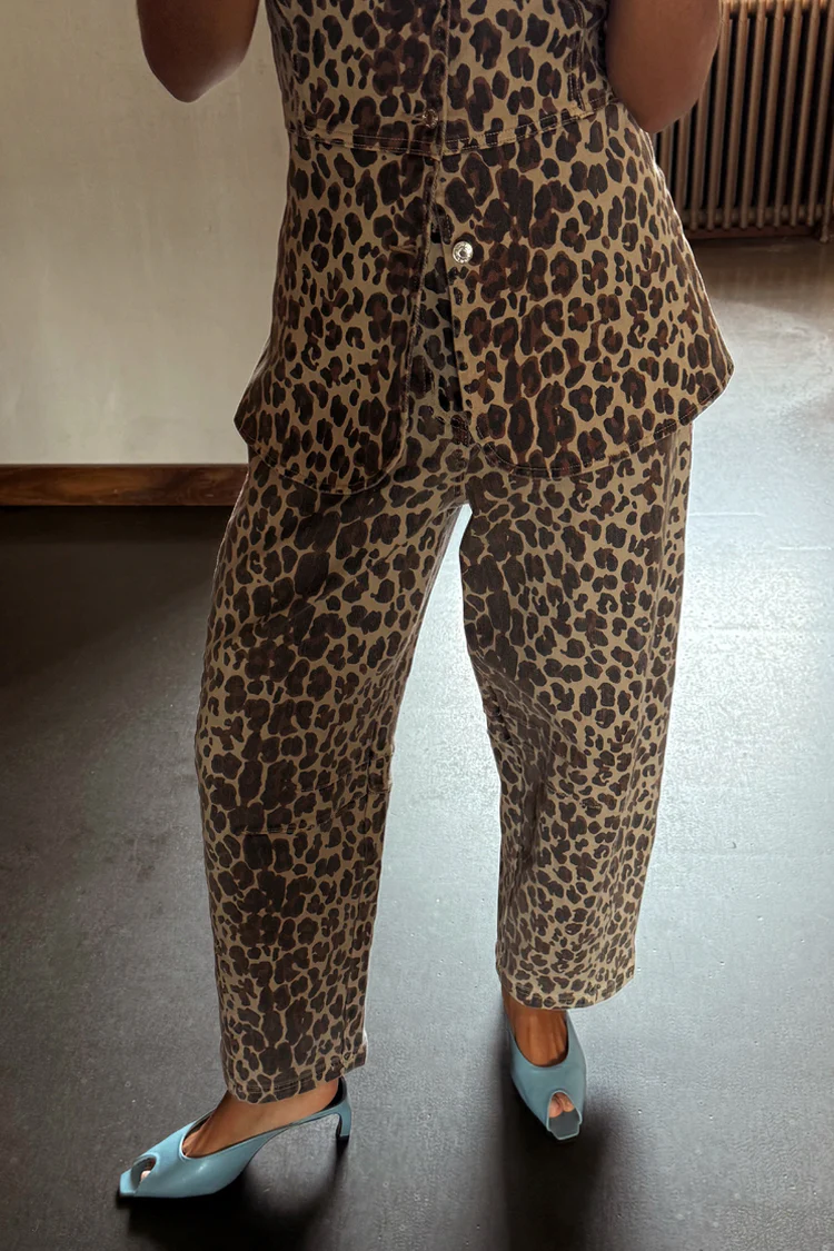 Leopard Barrel Jeans Petite - Image 9